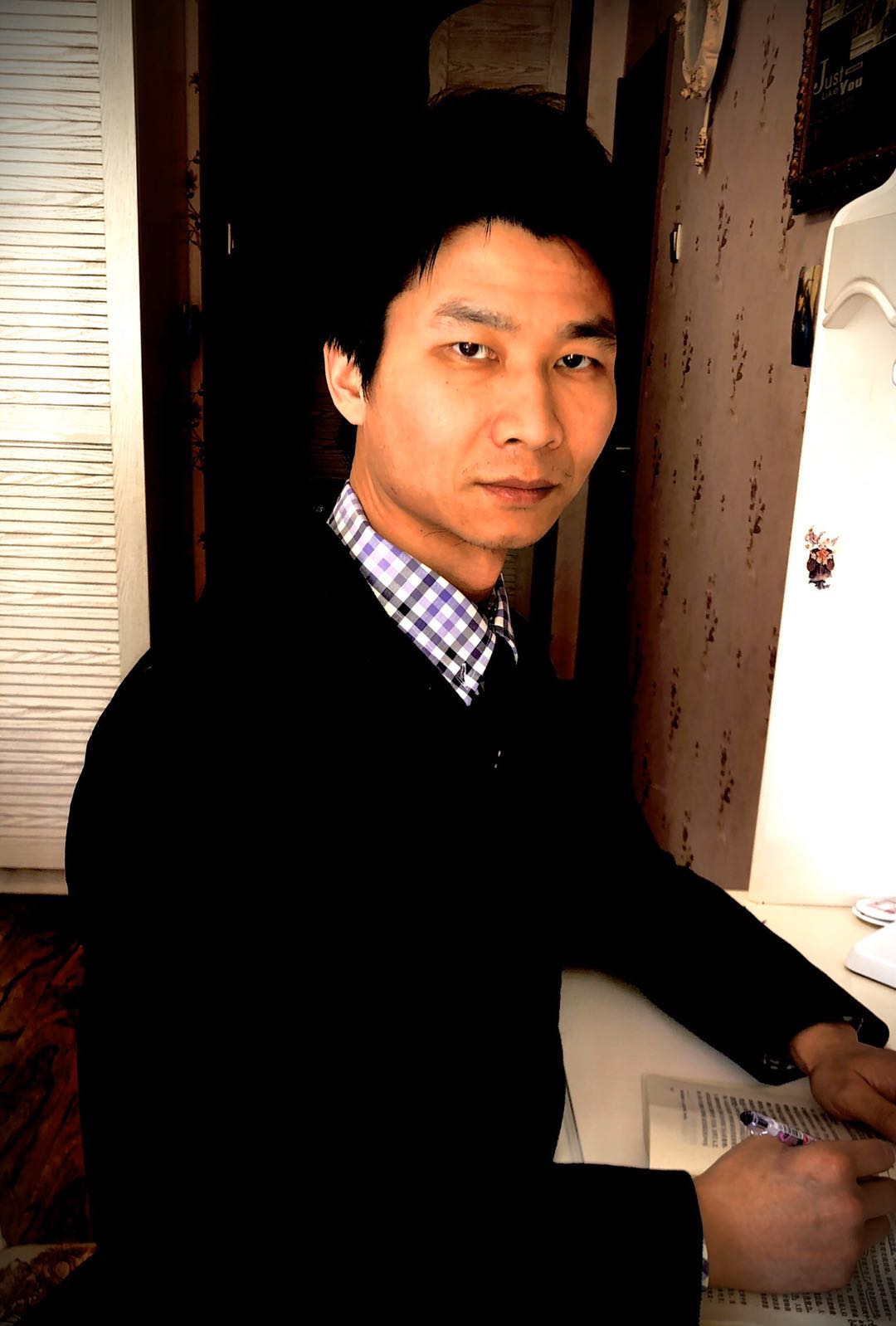孟萌，党员，讲师，硕士，毕业于东北师范大学科技哲学专业。2020年9月来校，现任毛泽东思想和中国特色社会主义理论体系概论教研室副主任，承担“毛泽东思想和中国特色社会主义理论体系概论”“习近平新时代中国特色社会主义思想概论”“形势与政策”等课程的教学任务。曾获得军队院校四会政治教员讲课比赛二等奖。主要研究方向马克思主义思想政治教育，马克思主义政治经济，发表论文10余篇。