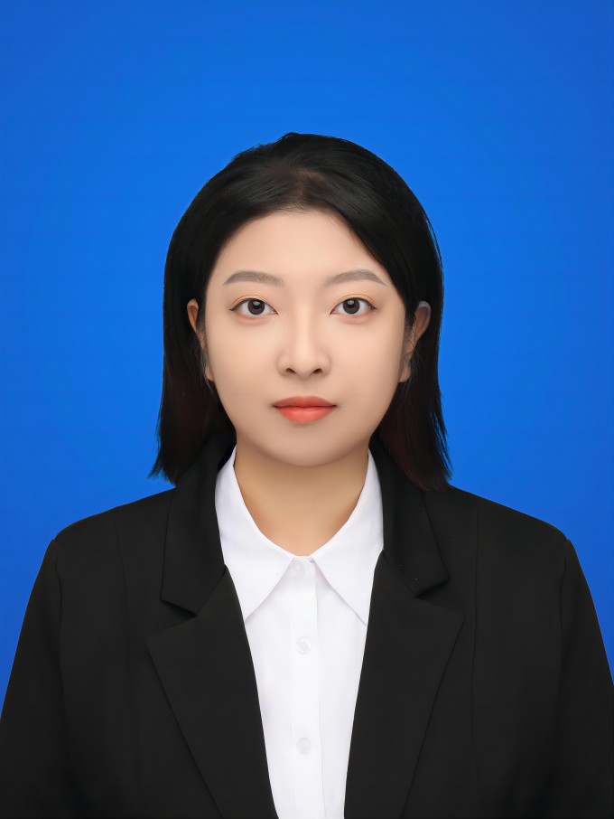 潘羿同，党员，助教，硕士，毕业于吉林师范大学思想政治教育专业。2024年9月来校，承担“马克思主义基本原理”课程的教学任务。